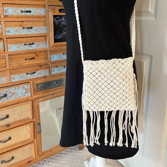 Crochet Boho Chic Woven Rope Tassel Crossbody -Ivory - NWT - Picture 5 of 8